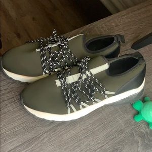 Steve Madden “Dad” sneakers